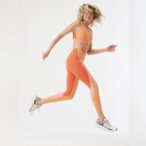 OUTDOOR VOICES 7/8 ORANGE COLOR-BLOCK LEGGINGS🧡✨